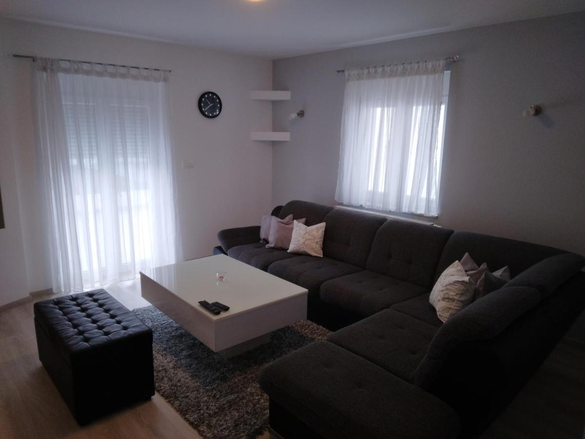 Apartmani Derek Посуше Екстер'єр фото