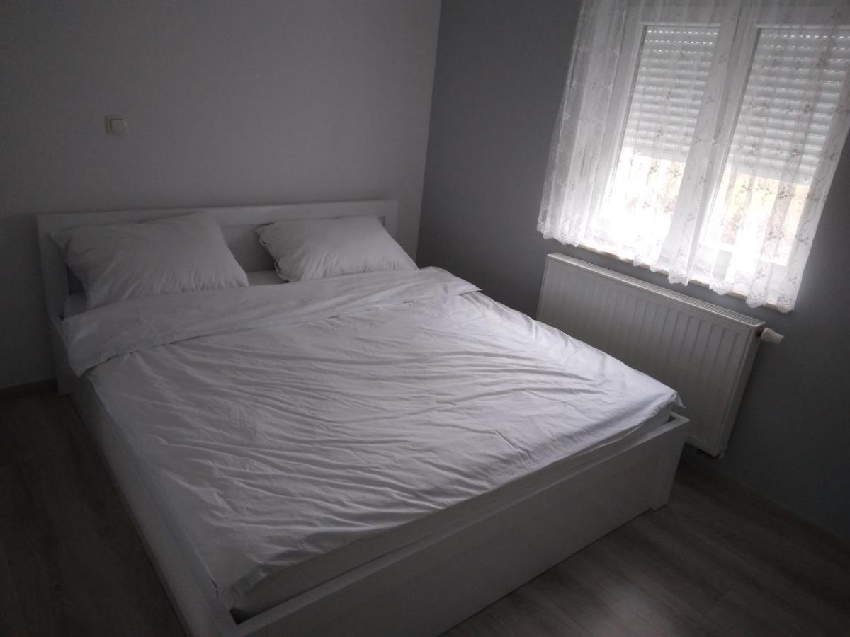 Apartmani Derek Посуше Екстер'єр фото